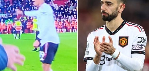 فاران-يصرخ-في-زملائه-لتحية-الجماهير-بعد-سباعية-ليفربول - 360 كورة اونلاين - مباريات اليوم مباشر جوال koora live - kora360 فاران-يصرخ-في-زملائه-لتحية-الجماهير-بعد-سباعية-ليفربول