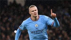 رسميًا.. هالاند أفضل لاعب في إنجلترا لعام 2023