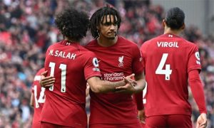 أوين: لست سعيدًا بأسيست محمد صلاح في هدف أرنولد الثالث أمام ليستر سيتي