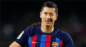 ليفاندوفسكي يرد على عرض ضخم من السعودية