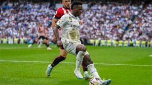 فينيسيوس أفضل لاعب في ريال مدريد موسم 20222023