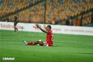 بطلب أسطورة مانشستر سيتي.. نادٍ إنجليزي يرغب في ضم بيرسي تاو من الأهلي