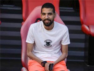 مؤمن زكريا يطلب مشاركة حسام عاشور في احتفالات الأهلي